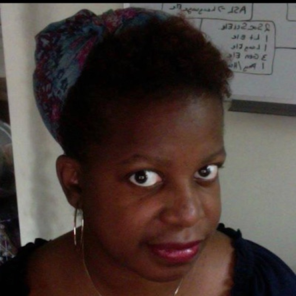 Meet your Posher, Dominique